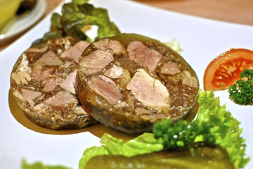 Мясной салат с желатином