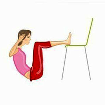 2-е упражнение Crunches со стулом 2