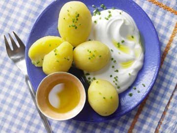 Картофель в мундире и творог
