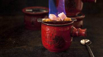 Особенный напиток Feuerzangenbowle
