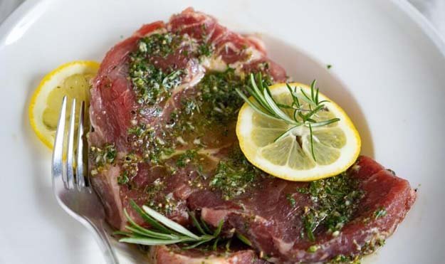 Рецепт маринада с розмарином для мяса на гриле