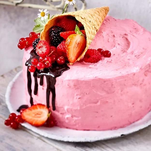 Чизкейк с клубникой замороженной