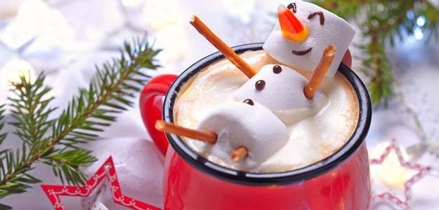 Простое и вкусное печенье на праздничный стол в виде снеговика Простое и вкусное печенье на праздничный стол в виде снеговика