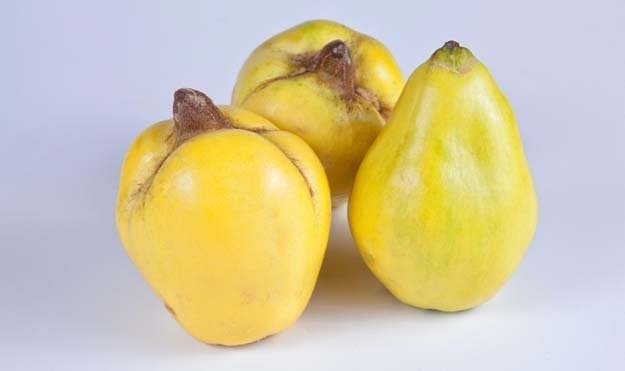 Зимний напиток с айвой, имбирем, лимоном* и мятой