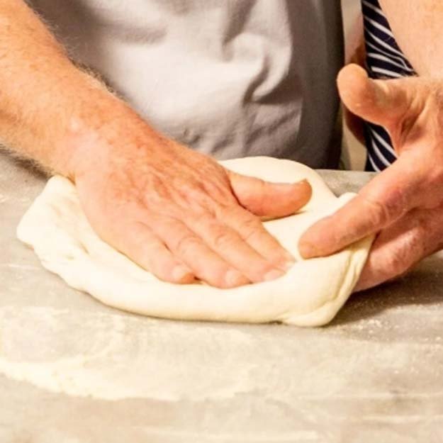 Тесто — основа любой пиццы-03