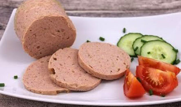 Рецепт домашней колбасы из свиного мяса-01